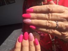 Roze gelnagels